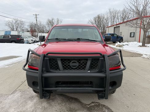 Used 2011 Nissan Titan SV image 2