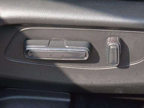 Used 2024 Honda HR-V EX-L image 8