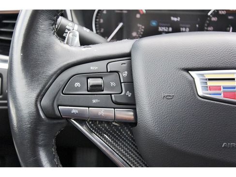 Used 2024 Cadillac XT6 Sport AWD/4WD image 16