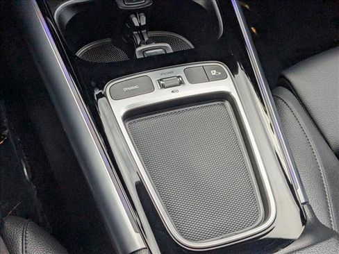 Certified 2025 Mercedes-Benz GLA 250 4MATIC image 15