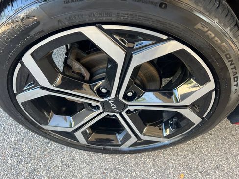 Certified 2023 Kia Niro EX Touring FWD image 41