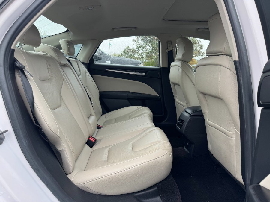Used 2017 Ford Fusion Titanium AWD/4WD image 17
