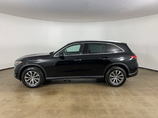 Used 2025 Mercedes-Benz GLC 300 4MATIC image 16