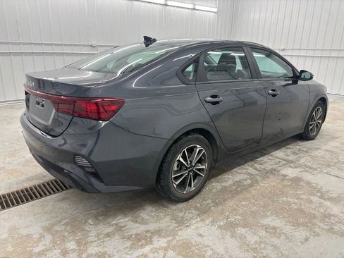 Used 2024 Kia Forte LXS w/ LXS Technology Package FWD image 7