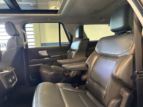 Used 2025 Ford Expedition Max Active AWD/4WD image 25
