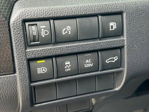 Certified 2025 Toyota 4Runner Limited AWD/4WD image 25