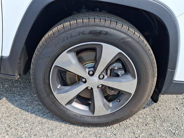 Certified 2019 Jeep Cherokee Limited AWD/4WD image 11
