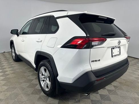 Used 2021 Toyota RAV4 XLE w/ Convenience Package AWD/4WD image 4