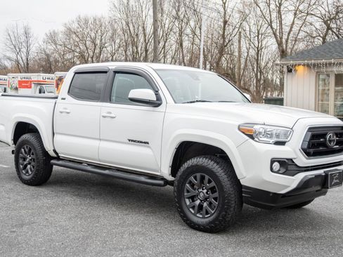 Used 2023 Toyota Tacoma SR5 image 4
