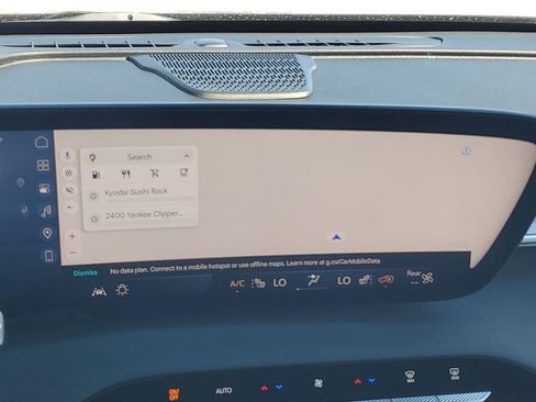 Used 2025 Buick Enclave Preferred image 31