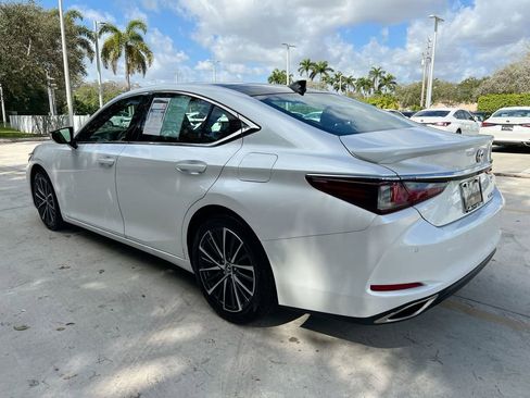 Certified 2023 Lexus ES 350 w/ Premium Package image 5