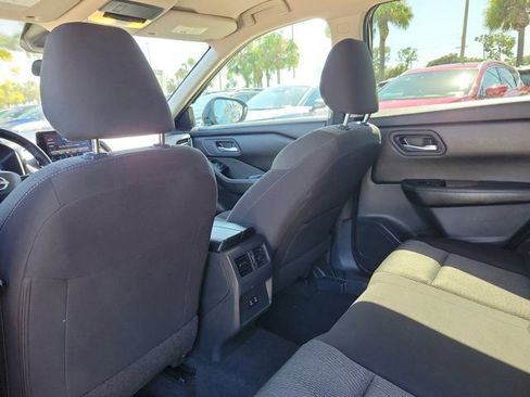 Certified 2025 Nissan Rogue SV FWD image 18