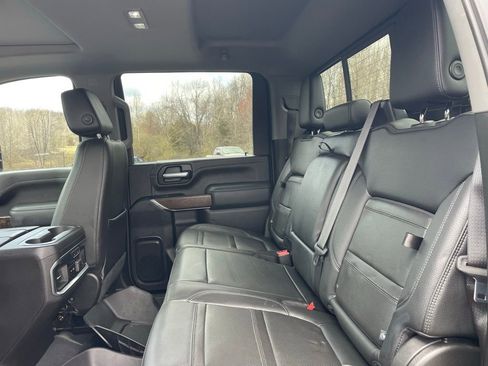 Used 2023 GMC Sierra 3500 Denali image 11