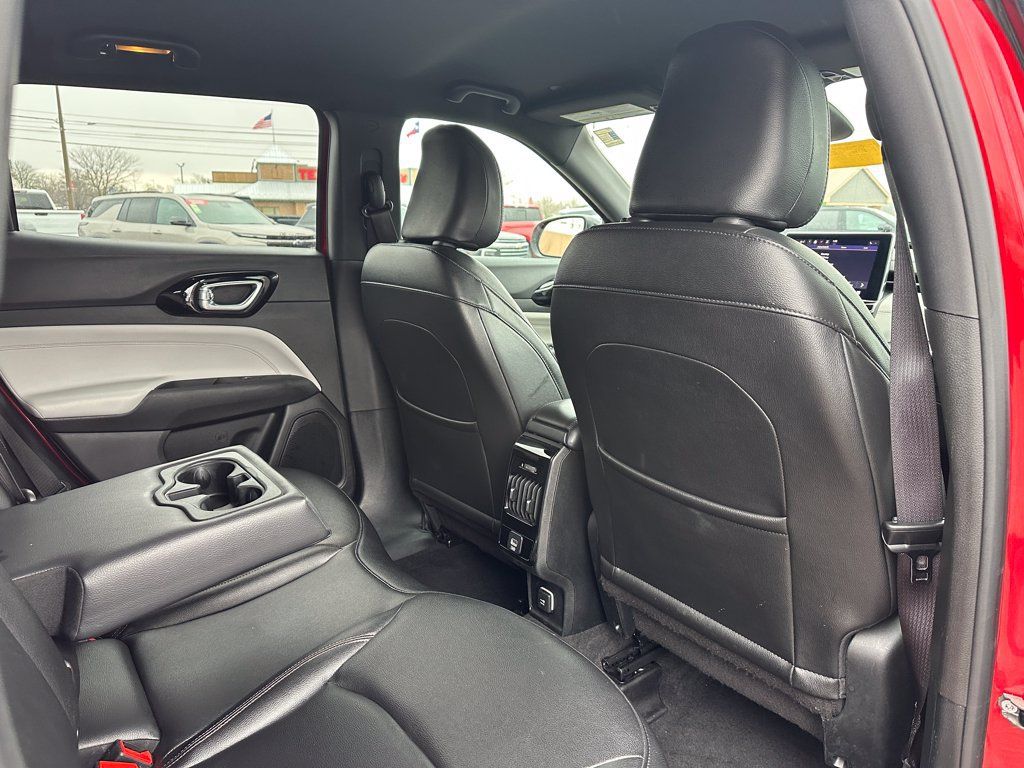 Used 2024 Jeep Compass Limited AWD/4WD image 17