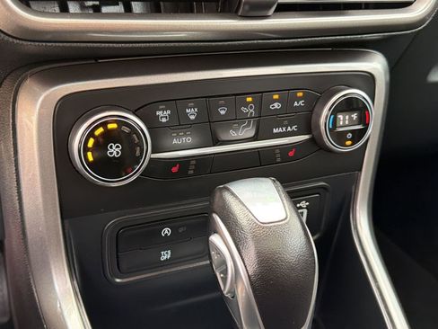 Used 2020 Ford EcoSport SE image 18