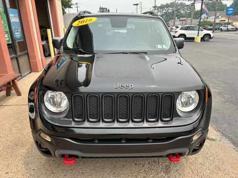 Used 2016 Jeep Renegade Trailhawk w/ Cold Weather Group AWD/4WD image 9