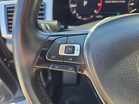 Used 2018 Volkswagen Atlas SEL Premium image 26