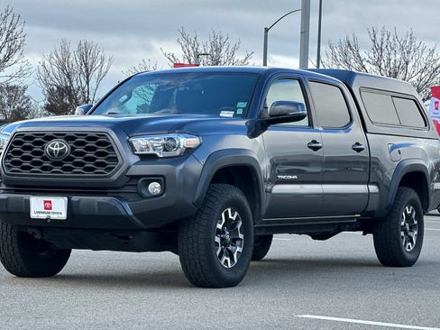 Used 2021 Toyota Tacoma TRD Off-Road w/ Technology Package image 8