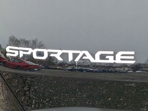 Certified 2023 Kia Sportage EX image 31