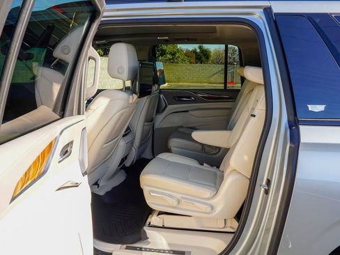 Certified 2024 Cadillac Escalade ESV Sport Platinum w/ LPO, ONYX Package image 10