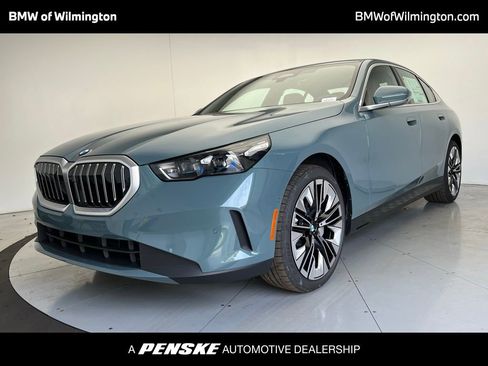 Used 2026 BMW 530i w/ Convenience Package RWD image 1