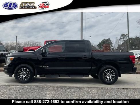 Used 2023 Nissan Titan SV w/ SV Convenience Package image 4