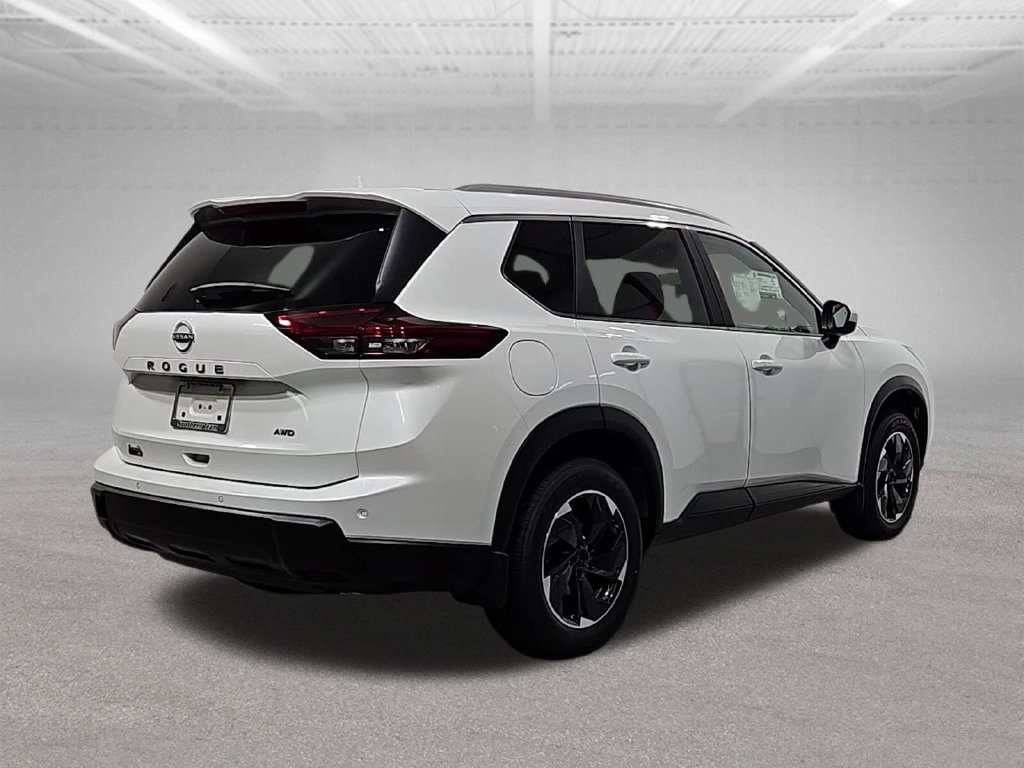 Certified 2026 Nissan Rogue SV w/ SV Premium Package AWD/4WD image 5