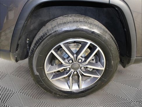 Used 2020 Jeep Grand Cherokee Limited image 37