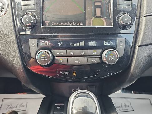 Used 2020 Nissan Rogue SV w/ Premium Package AWD/4WD image 24