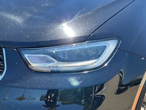 Used 2024 Chrysler Pacifica Limited FWD image 49