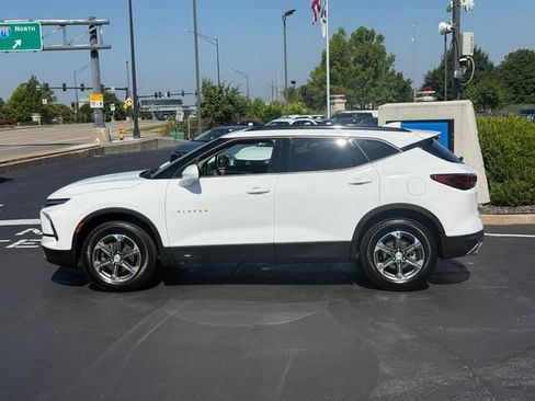 Used 2024 Chevrolet Blazer LT w/ Convenience Package FWD image 2