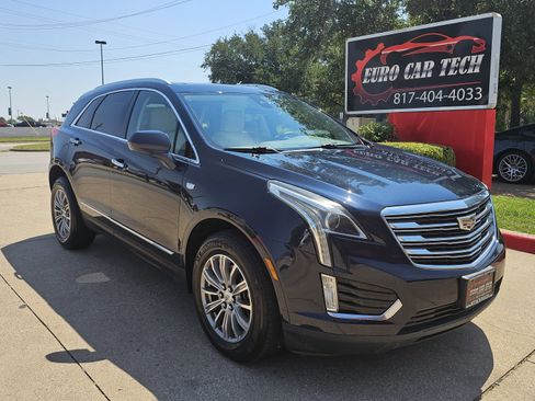 Used 2017 Cadillac XT5 Luxury w/ Driver Awareness Package image 6