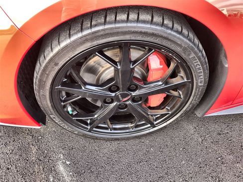 Used 2021 Chevrolet Corvette Stingray Premium Conv w/ Z51 Performance Package image 10