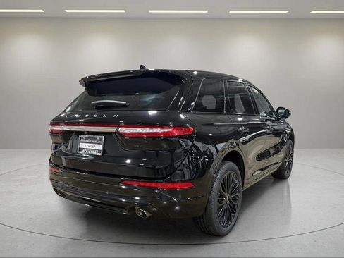 Certified 2024 Lincoln Corsair AWD w/ Equipment Group 101A image 3