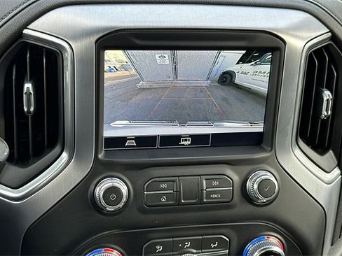 Used 2021 GMC Sierra 1500 Elevation w/ Preferred Package image 3