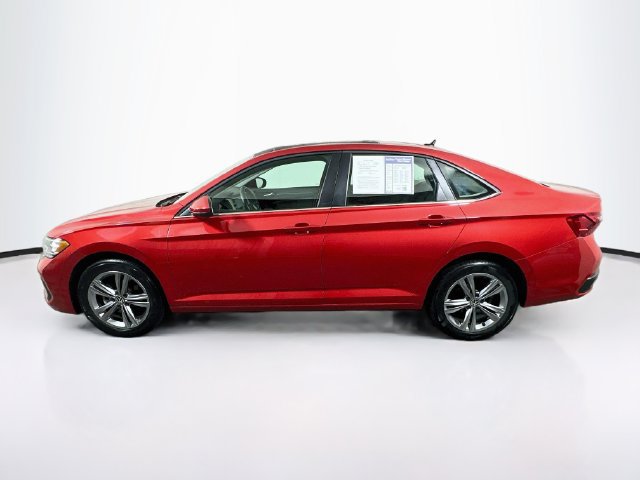 Certified 2023 Volkswagen Jetta SE w/ Panoramic Sunroof Package FWD image 5