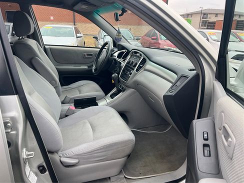 Used 2004 Toyota Highlander 4WD V6 image 23