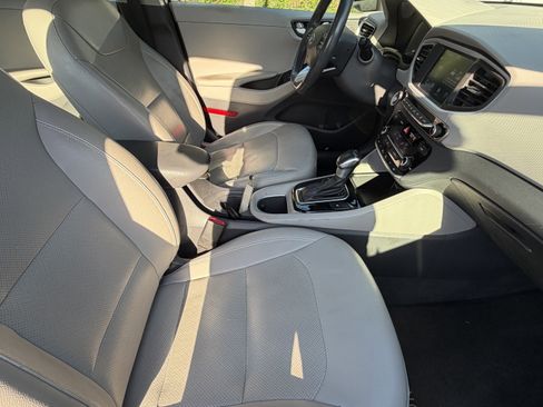 Used 2017 Hyundai Ioniq Limited FWD image 45