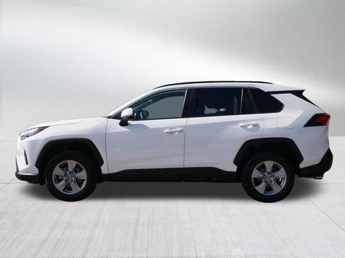 Used 2025 Toyota RAV4 XLE AWD/4WD image 4