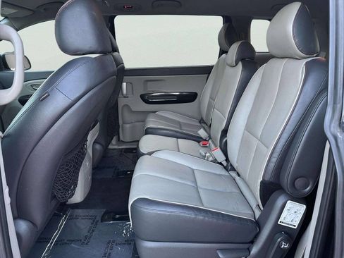 Used 2015 Kia Sedona EX FWD image 12