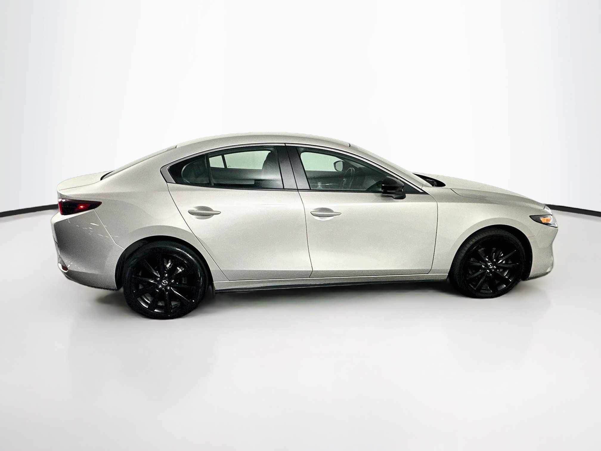 Used 2025 MAZDA MAZDA3 s FWD image 10