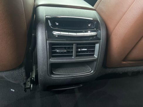 Used 2021 Cadillac XT5 Premium Luxury image 21