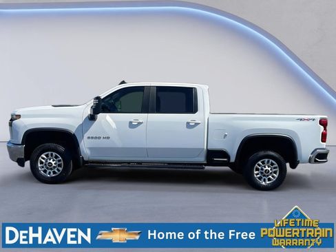 Used 2023 Chevrolet Silverado 2500 LT w/ Convenience Package AWD/4WD image 3