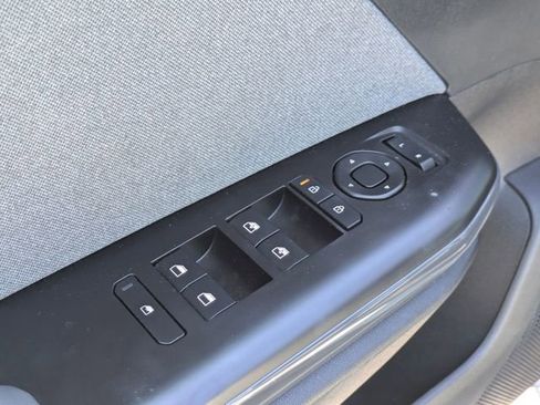 Used 2025 Kia K4 EX FWD image 12