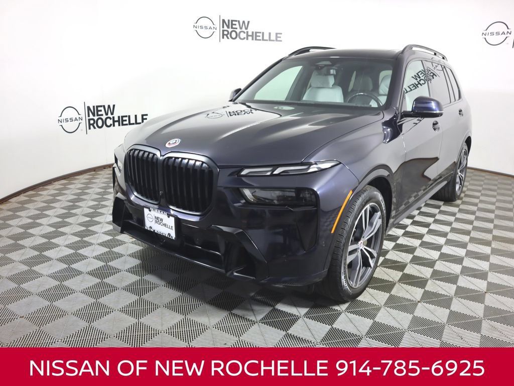 Used 2023 BMW X7 xDrive40i w/ M Sport Package AWD/4WD image 1