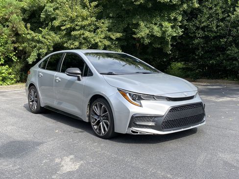 Used 2021 Toyota Corolla SE FWD image 5