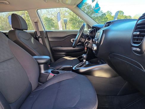 Used 2018 Kia Soul image 15