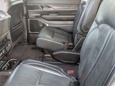 Used 2022 Jeep Wagoneer Series III w/ Premium Group I image 28