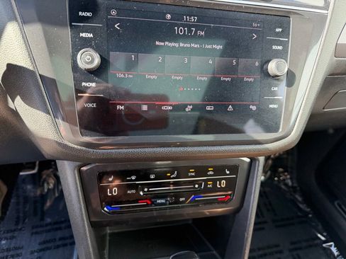 Used 2023 Volkswagen Tiguan SE R-Line image 24