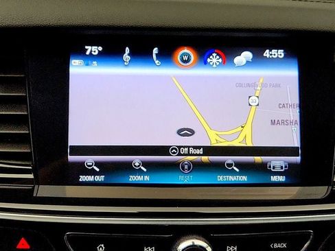 Used 2018 Buick Regal Essence w/ Driver Confidence Package #1 FWD image 17